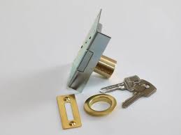 قفل كمدي دنباله دار