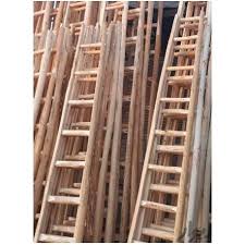 نردبان چوبي